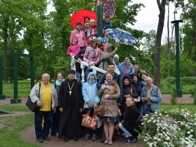 Община Вера и Свет на выезде в Петергофе